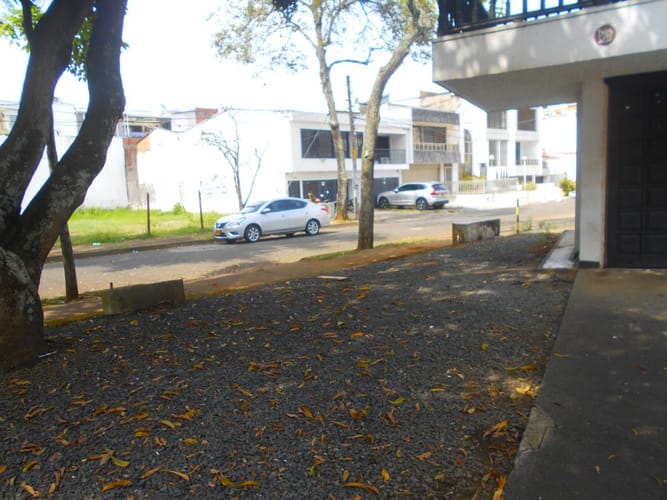 Casa de 4 alcobas en venta en El Ingenio, Cali, 800 m² · foto 2 de 24
