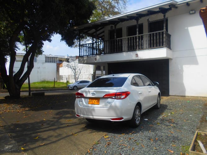 Casa de 4 alcobas en venta en El Ingenio, Cali, 800 m² · foto 4 de 24