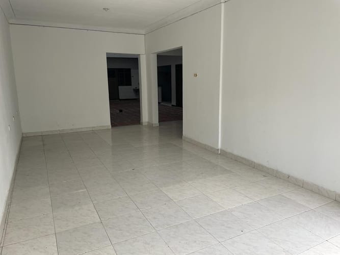 Casa de 12 alcobas en venta en Aguablanca, Cali, 397 m² · foto 10 de 12