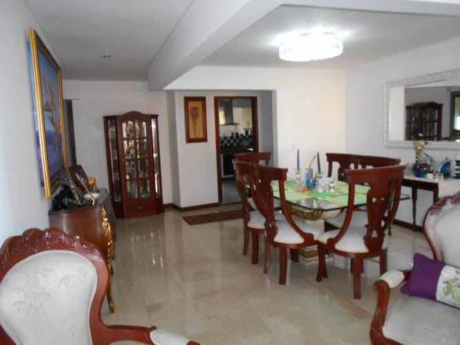 Apartamento de 4 alcobas en venta en Santa Teresita, Cali, 228 m² · foto 8 de 24
