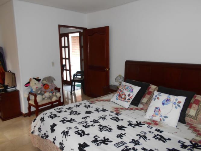Apartamento de 4 alcobas en venta en Santa Teresita, Cali, 228 m² · foto 21 de 24