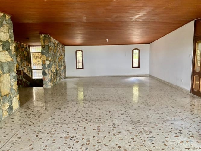 Casa de 7 alcobas en venta en Santa Monica, Cali, 833 m² · foto 5 de 24