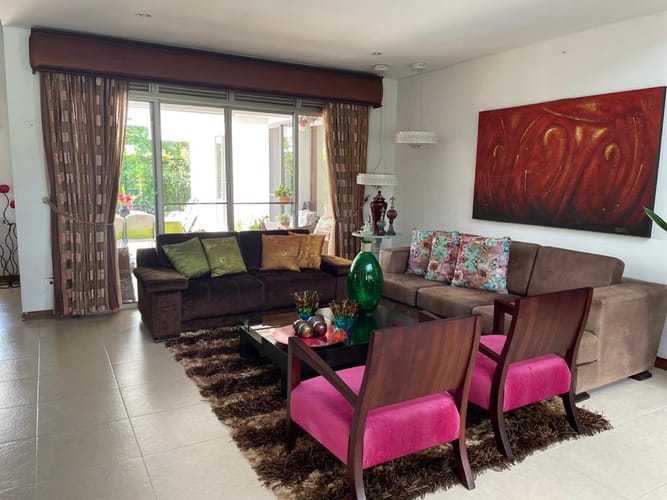 Casa de 4 alcobas en venta en La Morada, Jamundí, 324 m² · foto 3 de 22