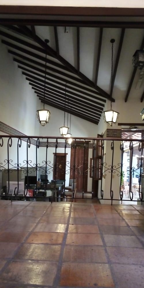 Casa de 7 alcobas en venta en San Antonio, Cali, 450 m² · foto 10 de 24