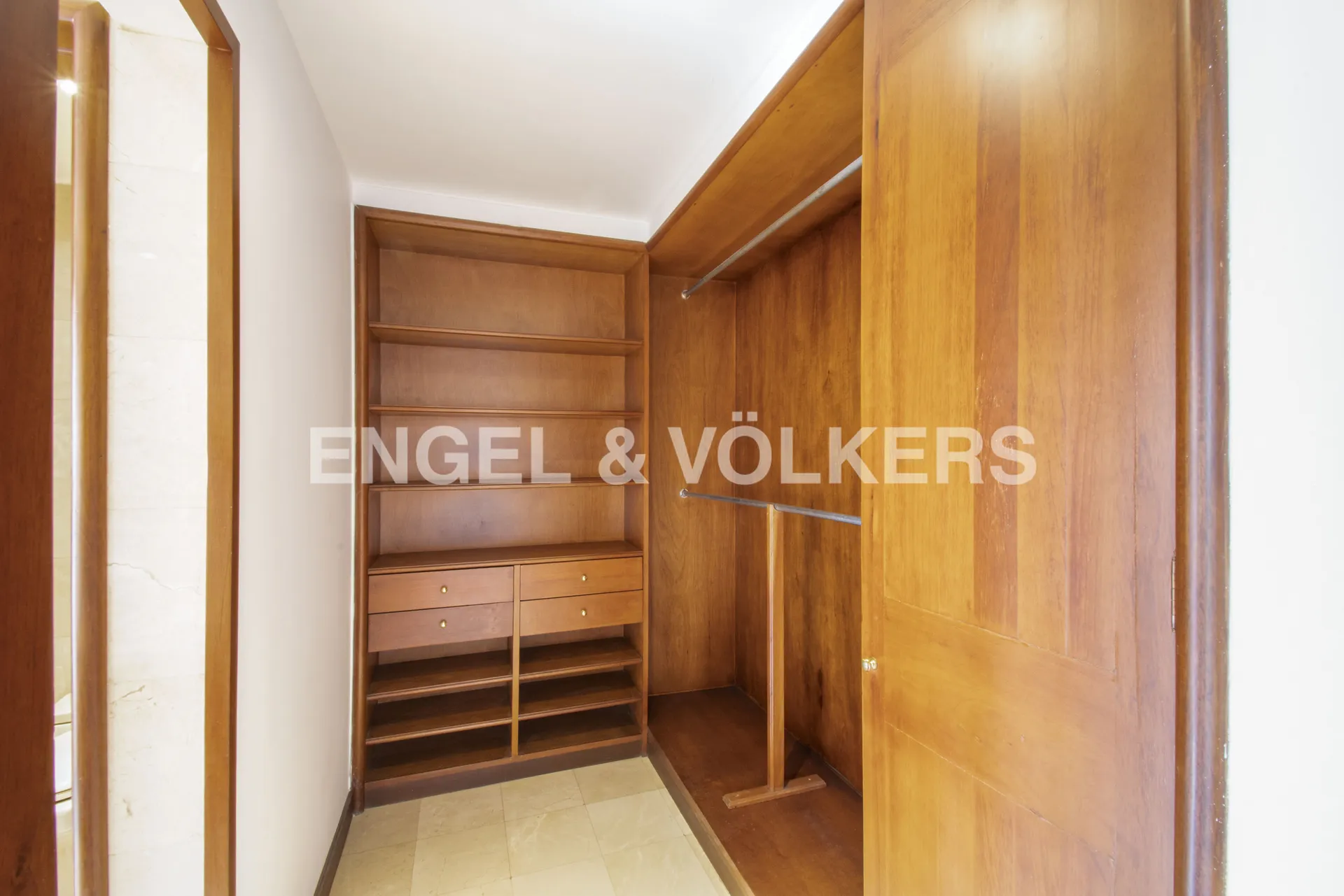 Apartamento en venta en Los Rosales, Bogotá · foto 13 de 17
