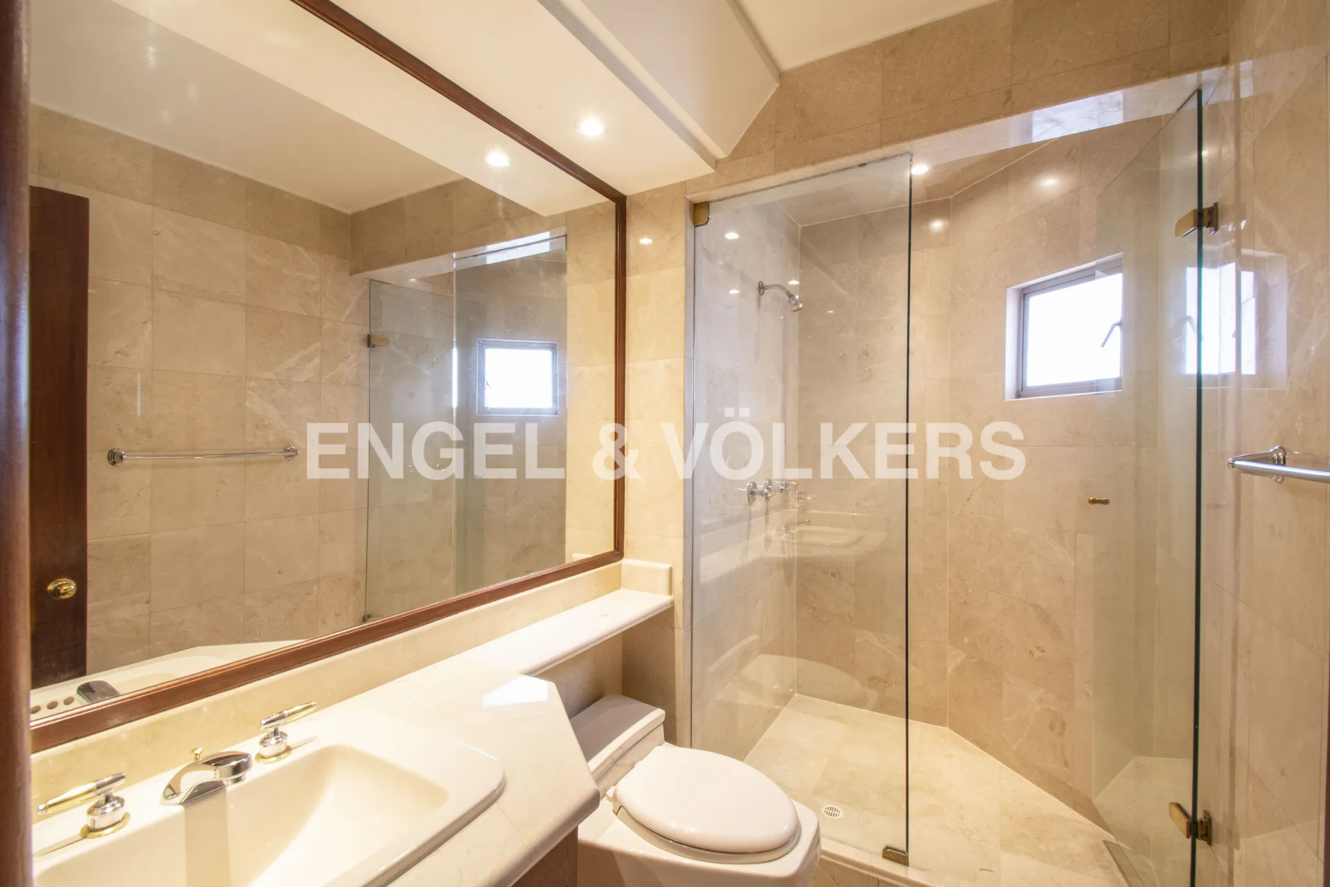 Apartamento en venta en Los Rosales, Bogotá · foto 11 de 17