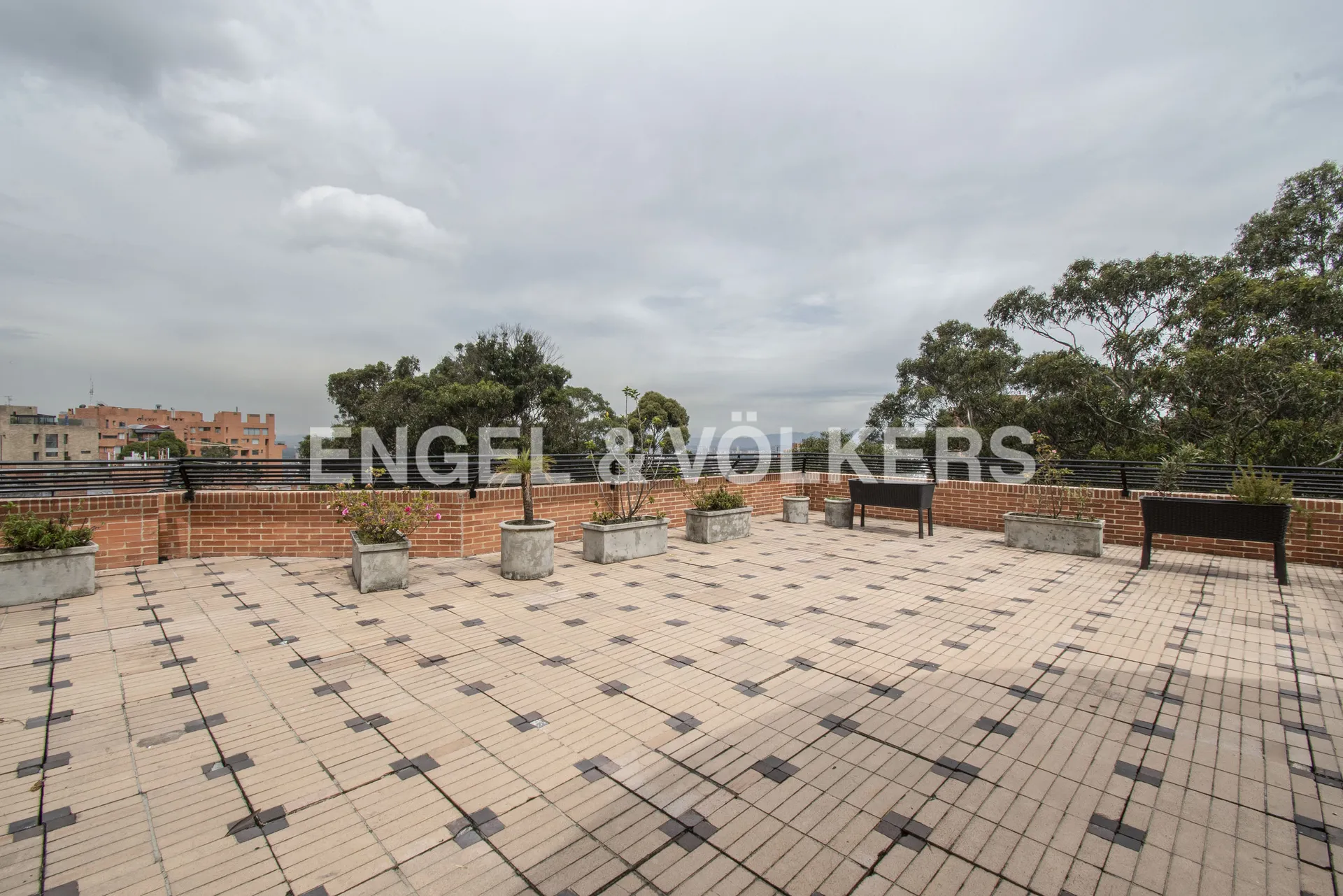 Apartamento en venta en Los Rosales, Bogotá · foto 4 de 17