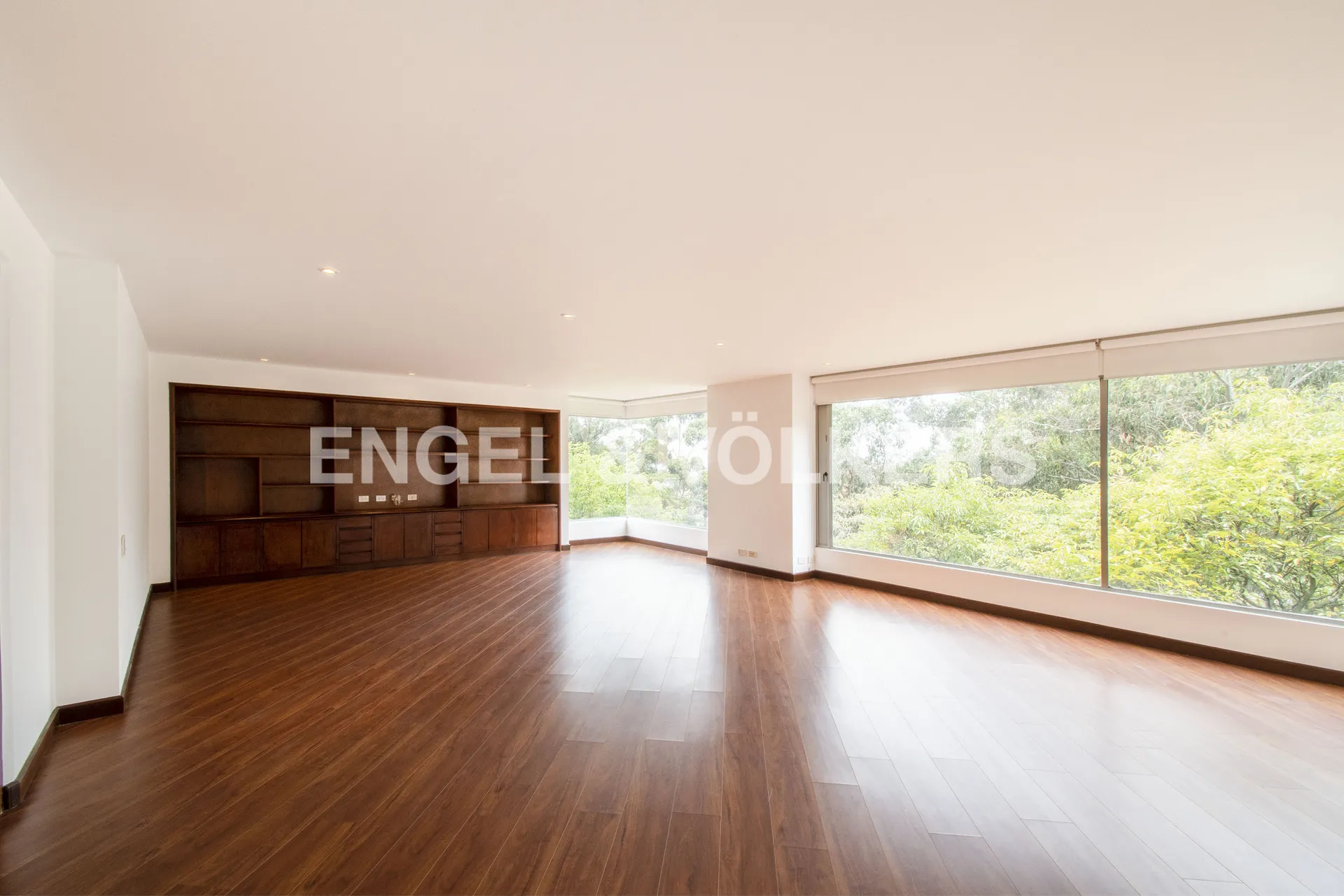 Apartamento en venta en Los Rosales, Bogotá · foto 2 de 17