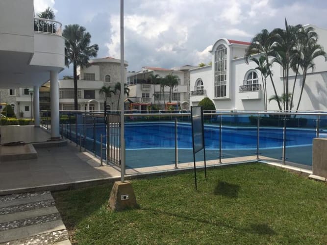 Casa de 7 alcobas en venta en Prados Del Limonar, Cali, 440 m² · foto 2 de 24