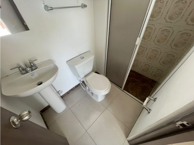 Apartamento de 3 alcobas en venta en Cr. Los Naranjos, Jamundí, 63 m² · foto 8 de 24