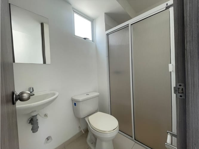 Apartamento de 3 alcobas en venta en Cr. Los Naranjos, Jamundí, 63 m² · foto 10 de 24