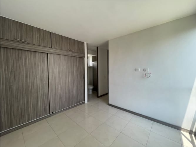 Apartamento de 3 alcobas en venta en Cr. Los Naranjos, Jamundí, 63 m² · foto 11 de 24