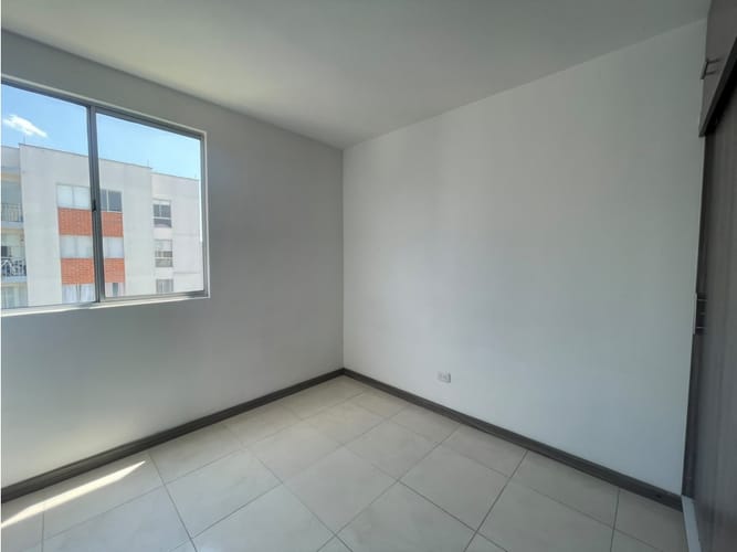 Apartamento de 3 alcobas en venta en Cr. Los Naranjos, Jamundí, 63 m² · foto 13 de 24