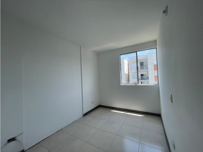 Apartamento de 3 alcobas en venta en Cr. Los Naranjos, Jamundí, 63 m² · foto 16 de 24