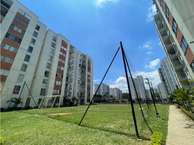 Apartamento de 3 alcobas en venta en Cr. Los Naranjos, Jamundí, 63 m² · foto 19 de 24