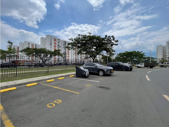 Apartamento de 3 alcobas en venta en Cr. Los Naranjos, Jamundí, 63 m² · foto 21 de 24