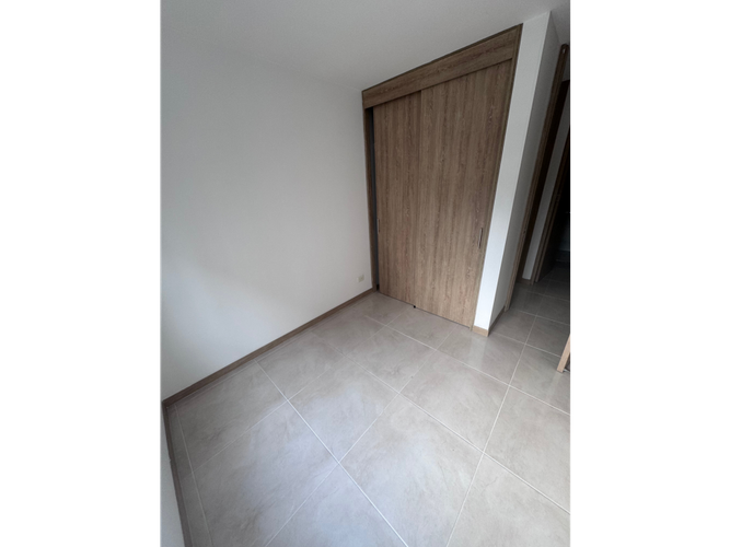Apartamento de 3 alcobas en venta en Jorge Isaacs, Cali, 67 m² · foto 3 de 17