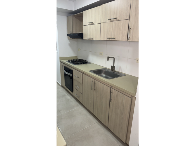 Apartamento de 3 alcobas en venta en Jorge Isaacs, Cali, 67 m² · foto 8 de 17