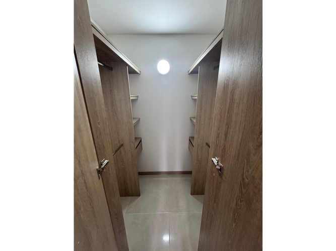 Apartamento de 3 alcobas en venta en Jorge Isaacs, Cali, 67 m² · foto 14 de 17