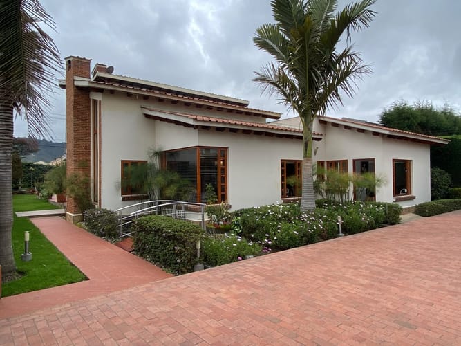 Casa de 5 alcobas en venta en Vereda La Balsa, Chía, 707 m² · foto 2 de 16