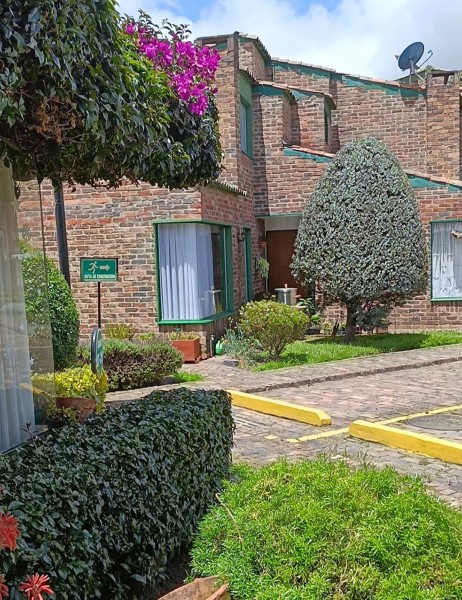 Casa en venta en Laura Vicuña, Chía · foto 3 de 24