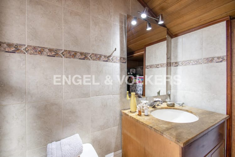 Apartamento de 3 alcobas en venta en Los Rosales, Bogotá, 195 m² · foto 17 de 18