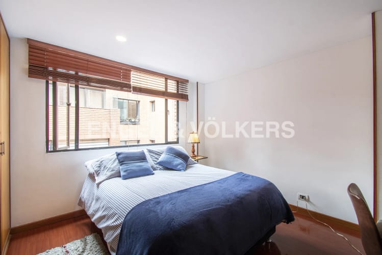 Apartamento de 3 alcobas en venta en Los Rosales, Bogotá, 195 m² · foto 14 de 18