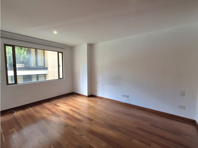 Apartamento de 3 alcobas en venta en La Cabrera, Bogotá, 220 m² · foto 8 de 14