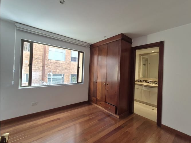 Apartamento de 3 alcobas en venta en La Cabrera, Bogotá, 220 m² · foto 10 de 14