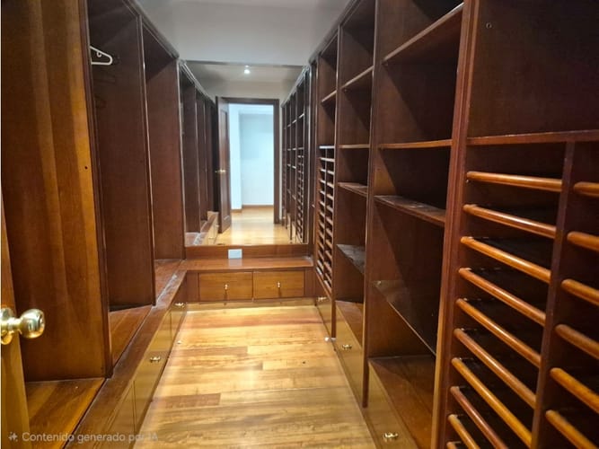 Apartamento de 3 alcobas en venta en La Cabrera, Bogotá, 220 m² · foto 11 de 14