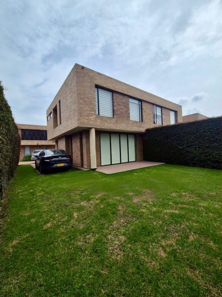 Casa de 3 alcobas en venta en Fonquetá, Chía, 200 m² · foto 2 de 14