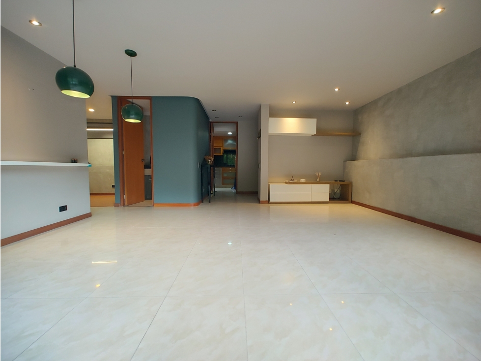 Apartamento en arriendo en La Frontera, Medellín · foto 2 de 20