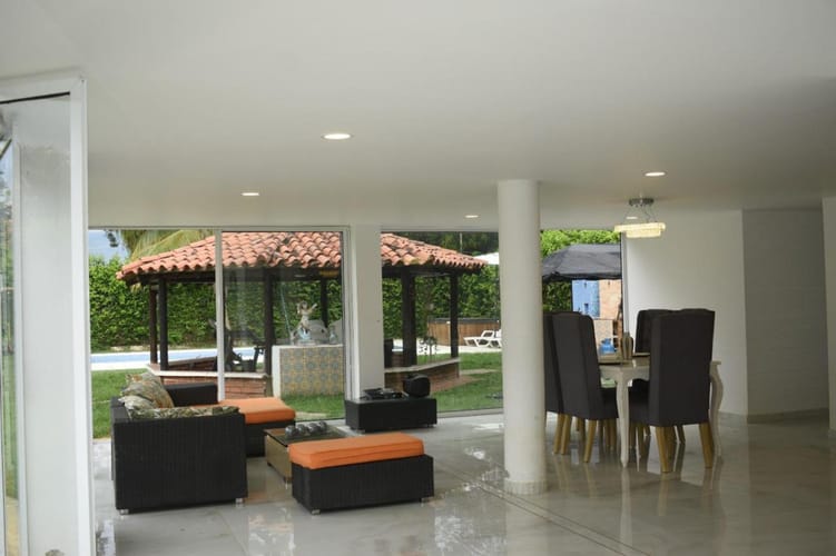 Casa de 8 alcobas en venta en La Morada, Jamundí, 460 m² · foto 3 de 24