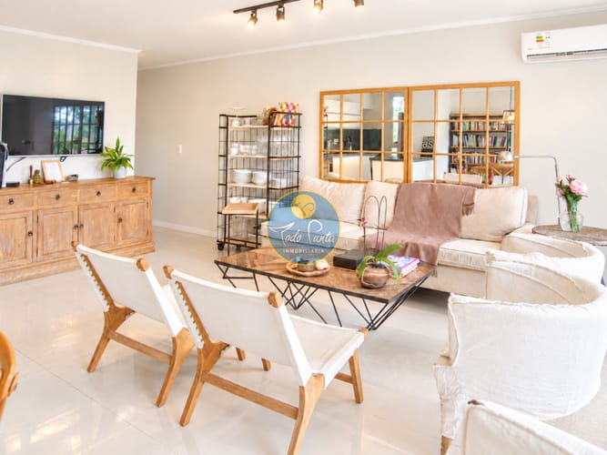 Hermoso departamento de 2 dormitorios en venta en Roosevelt