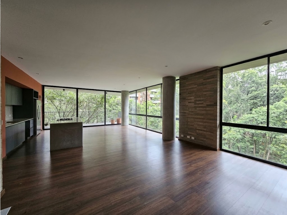 Apartamento en arriendo en Lalinde, Medellín · foto 2 de 13