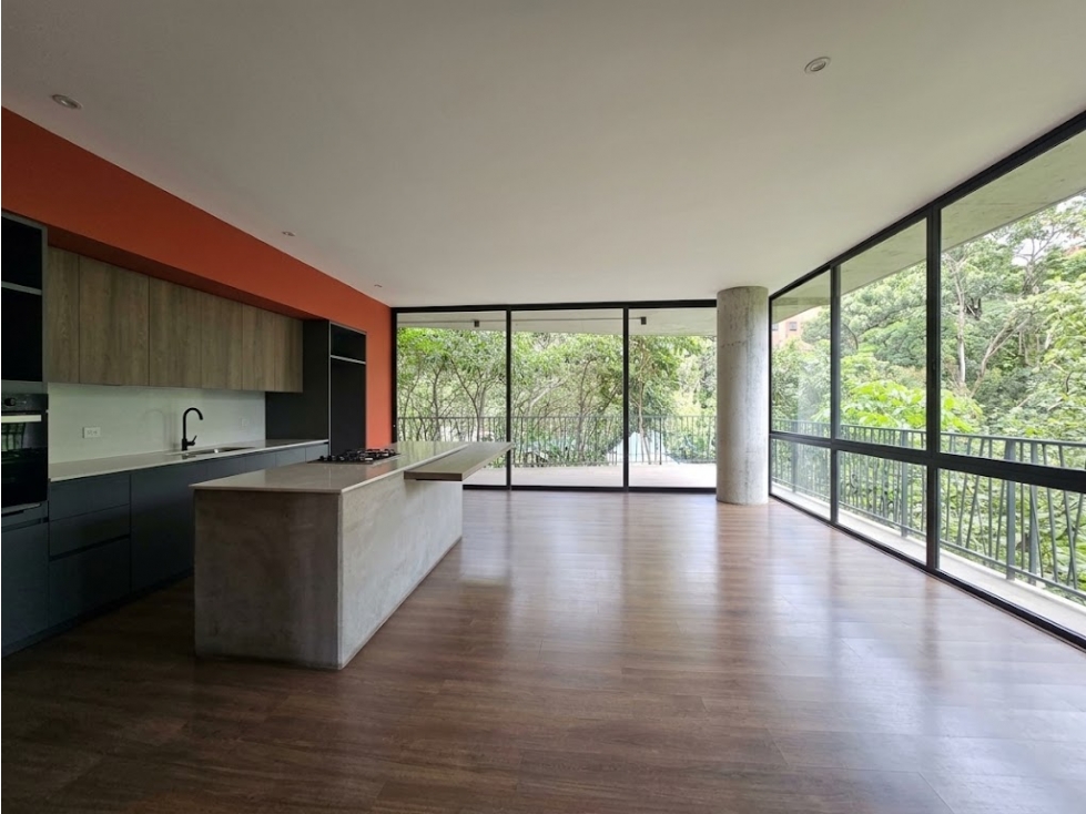 Apartamento en arriendo en Lalinde, Medellín · foto 3 de 13