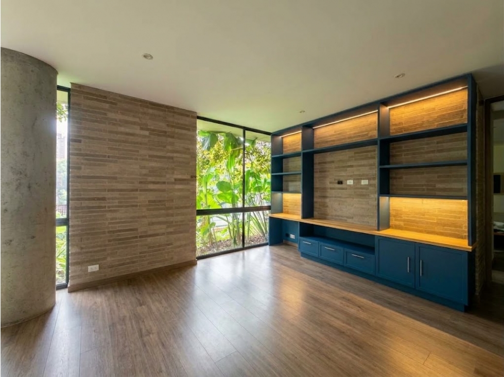 Apartamento en arriendo en Lalinde, Medellín · foto 5 de 13