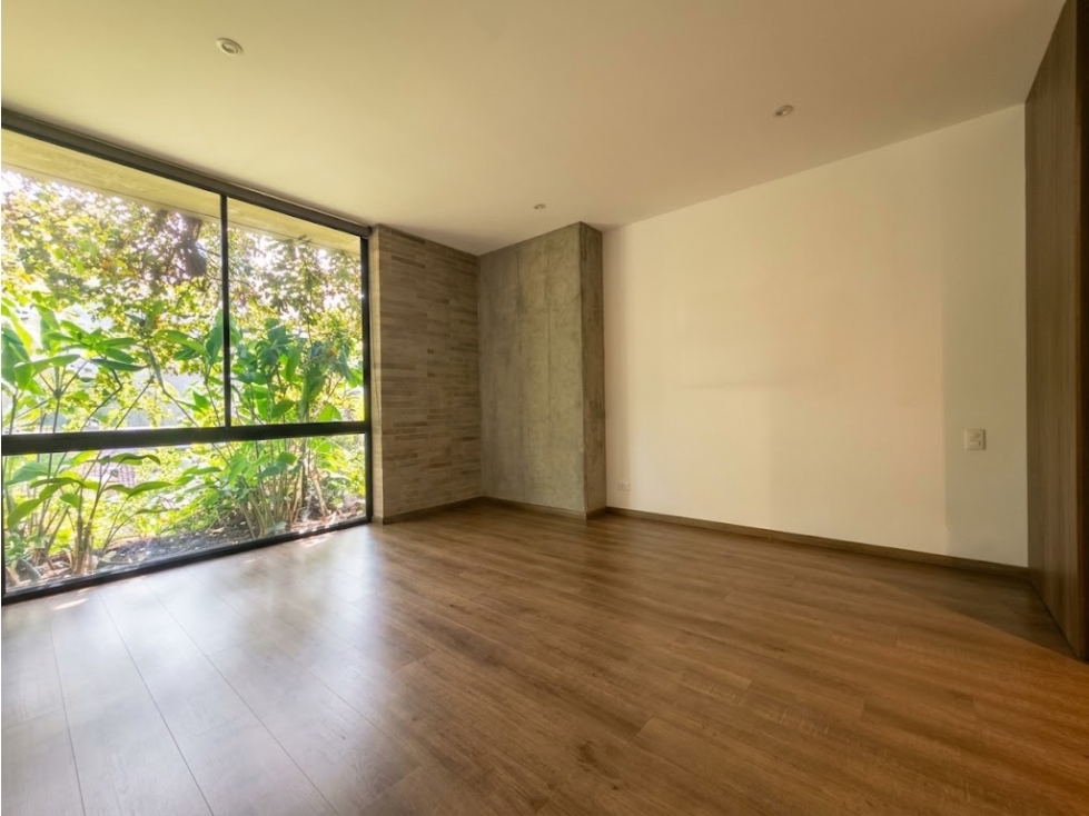 Apartamento en arriendo en Lalinde, Medellín · foto 7 de 13
