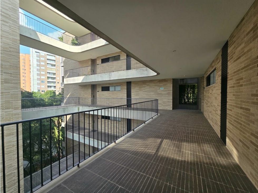 Apartamento en arriendo en Lalinde, Medellín · foto 12 de 13