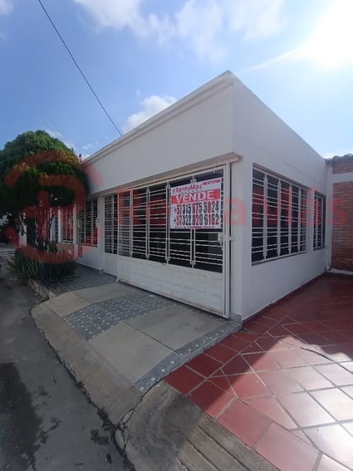 Casa de 3 alcobas en venta en Cúcuta, 102 m² · foto 2 de 16