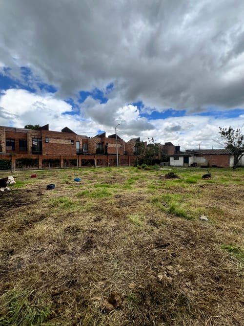 Lote en venta en Laura Vicuña, Chía · foto 2 de 11