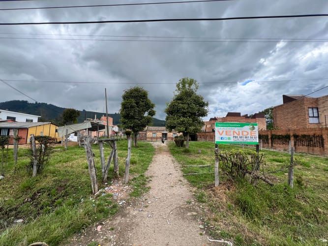 Lote en venta en Laura Vicuña, Chía · foto 6 de 11