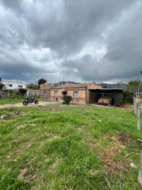 Lote en venta en Laura Vicuña, Chía · foto 10 de 11