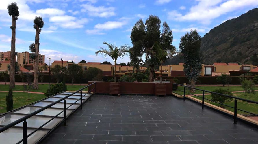 Casa de 4 alcobas en venta en Fonquetá, Chía, 440 m² · foto 2 de 11
