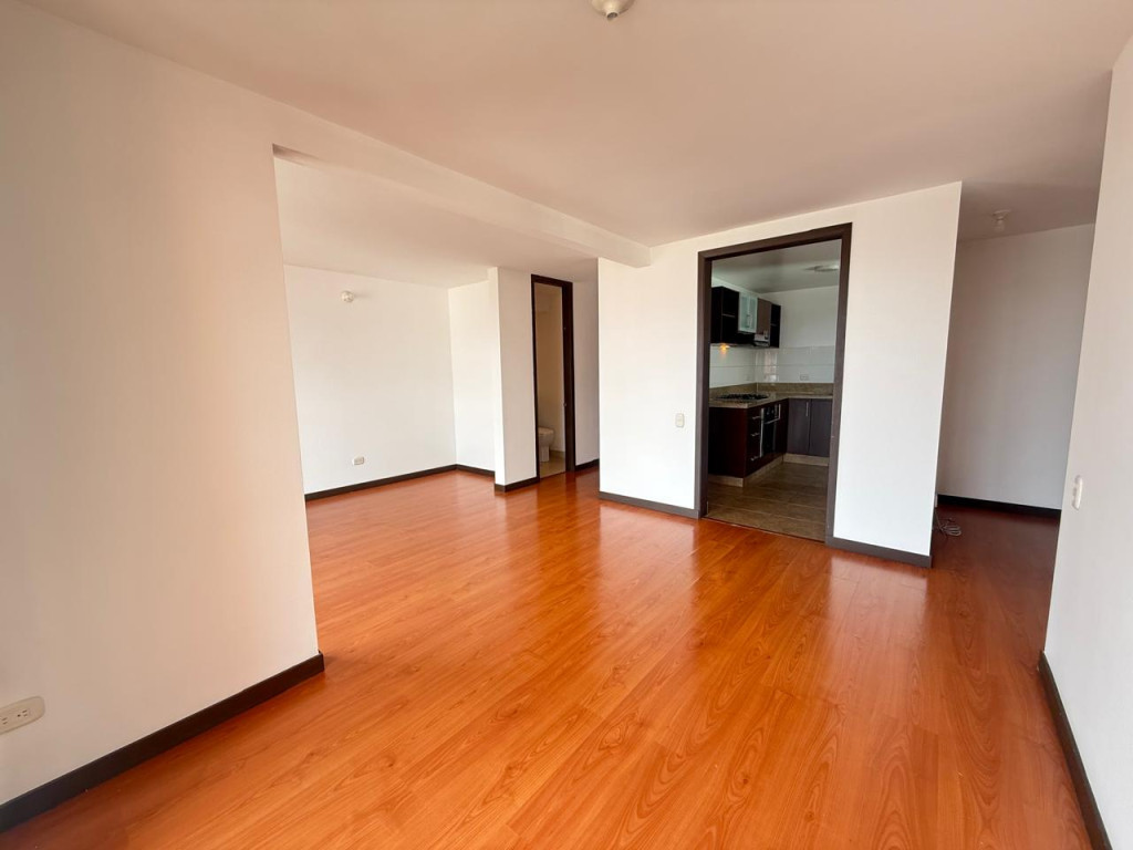 Apartamento en venta en Cedritos, Bogotá · foto 3 de 24