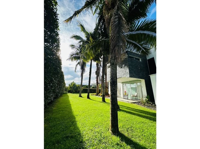 Casa de 4 alcobas en venta en Llano Grande, Rionegro, 340 m² · foto 5 de 24