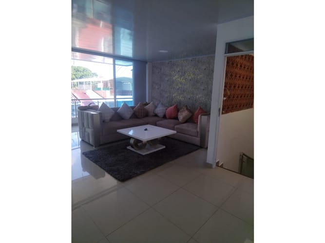 Casa de 6 alcobas en venta en Colseguros Andes, Cali, 390 m² · foto 6 de 24