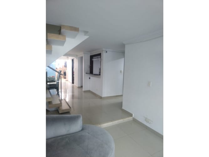 Casa de 6 alcobas en venta en Colseguros Andes, Cali, 390 m² · foto 12 de 24