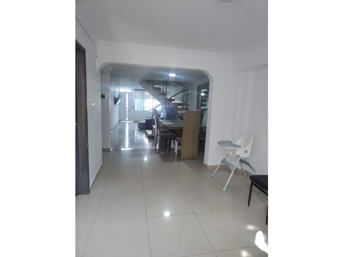 Casa de 6 alcobas en venta en Colseguros Andes, Cali, 390 m² · foto 13 de 24