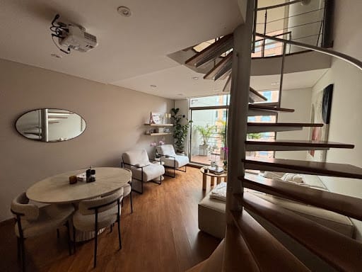 Apartamento de 1 alcoba en venta en Chico Norte, Bogotá, 73 m² · foto 2 de 23